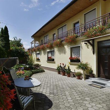 Отель Blumenhof Wegleitner Ильмиц Экстерьер фото